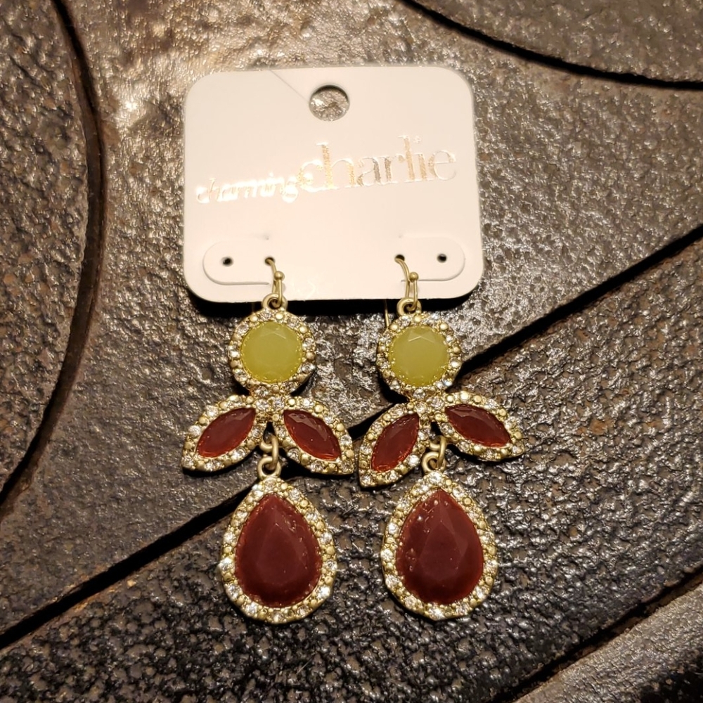 [NWT] Wine & Green Drop Dangle Earrings